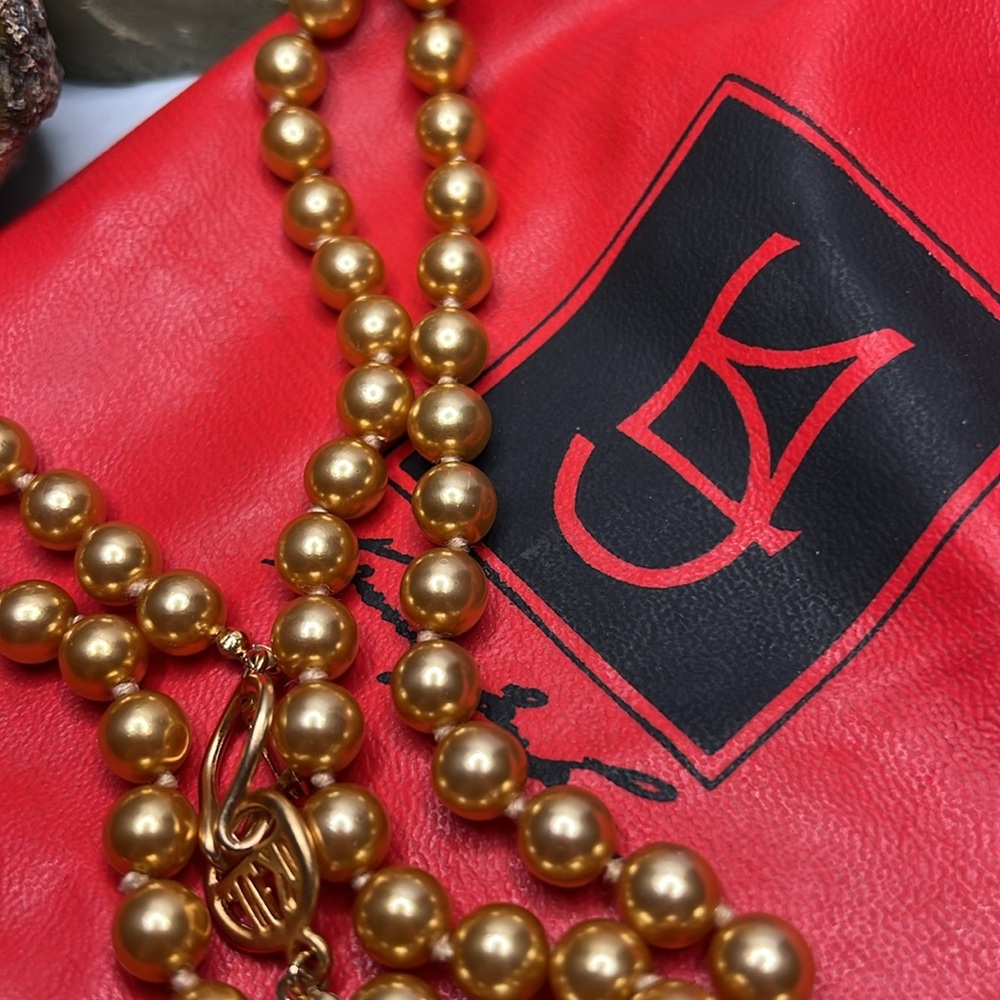 KJL Glass Gold Pearl Necklace, 46” strand Kenneth Jay Lane, Vintage Necklace - Picture 4 of 5